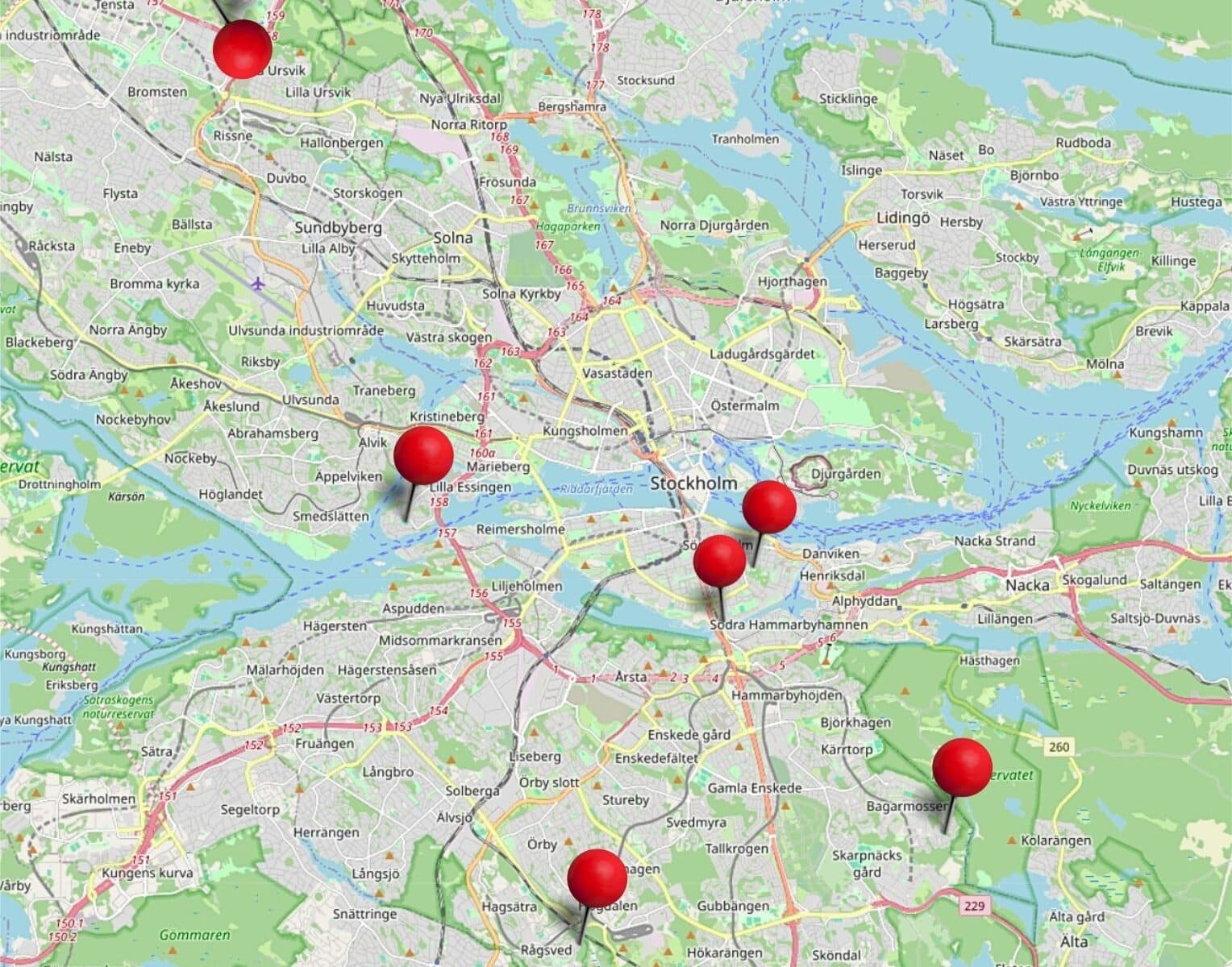 Karta över Stockholm med nålar där samarbetsskolorna ligger.